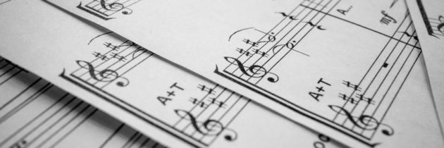 Comment apprendre à jouer à un instrument de musique ?